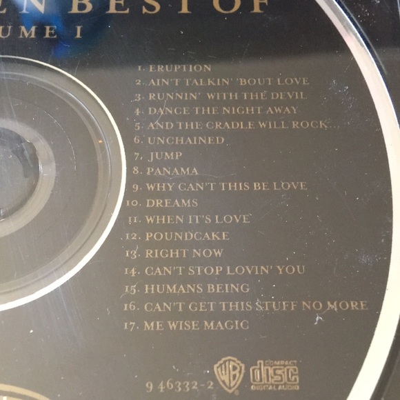 VAN HALEN // BEST OF VOLUME 1 (CD) - Picture 2 of 2